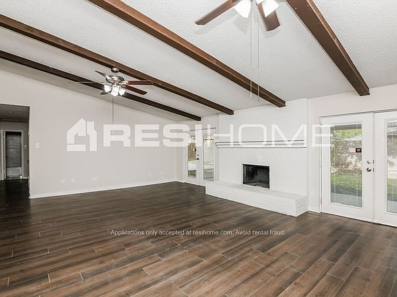 5th image of 412 Bodart Ln