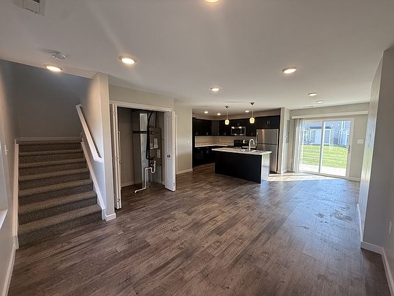 3rd image of 201 Terrace Dr