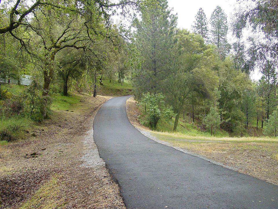 2nd image of 5661 Old French Town Rd