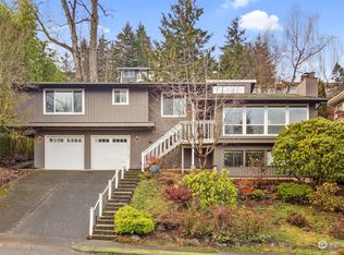 16051 36th Ave NE, Lake Forest Park, WA