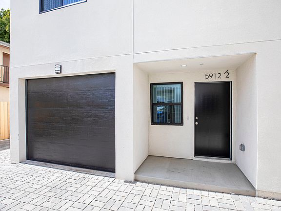 3rd image of 5912.5 Tujunga Ave