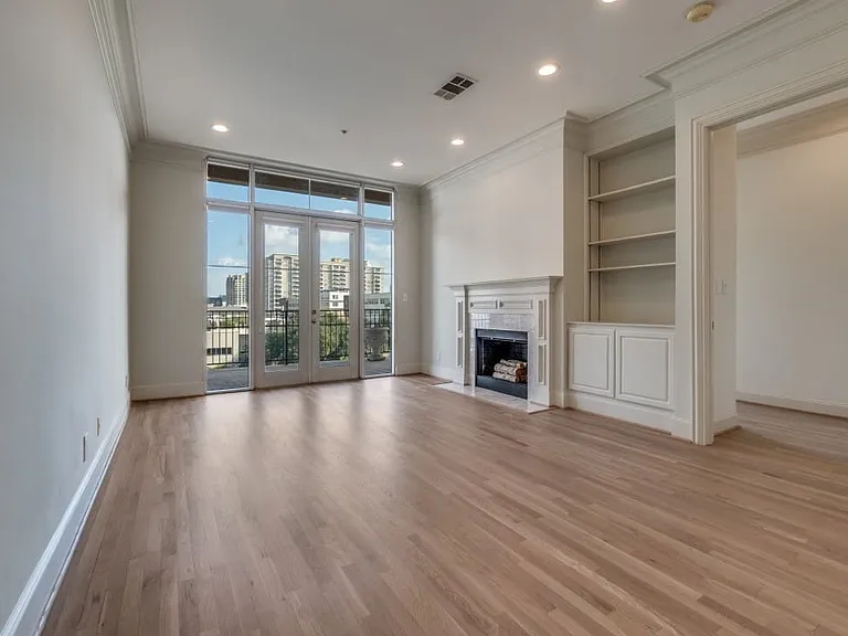 3535 Gillespie St #507 — Photo 5