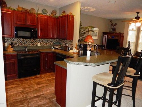 5th image of 120 Mill Pond Dr