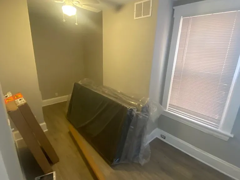 315 E University Ave — Photo 9