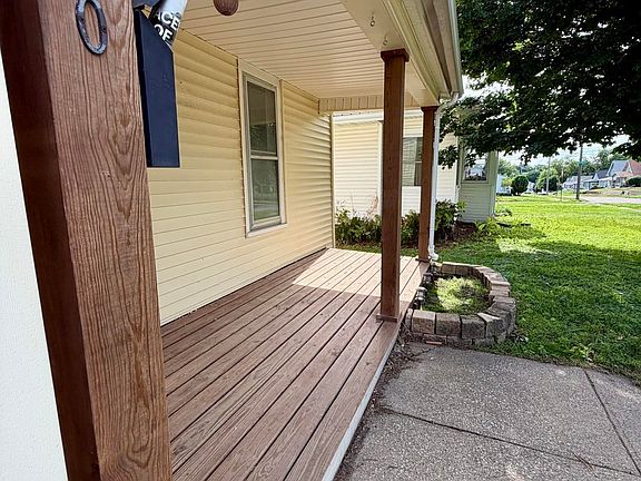 3rd image of 3510 4th Ave