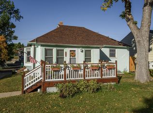 809 6th Ave NW, Mandan, ND 58554