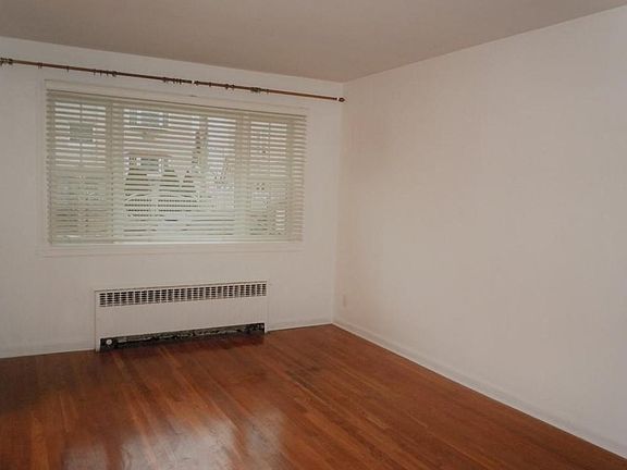 5th image of 745 Quincy Ave #1