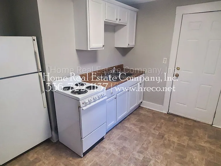 2712 Ludwig St — Photo 4