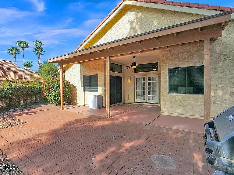 8979 E Gail Rd — Photo 23