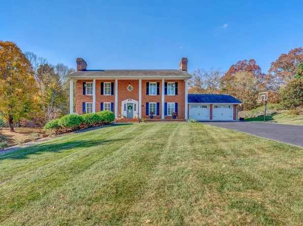 4968 Wing Commander Dr, Roanoke, VA 24018