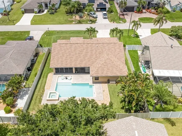 1722 SE 2nd St, Cape Coral, FL 33990