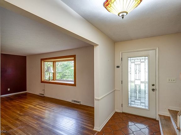 4th image of 18064 Kenston Lake Dr