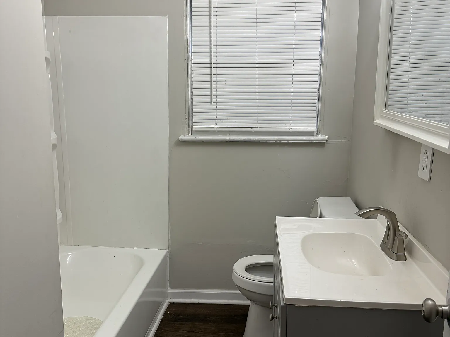 4 bed, 1231 sqft, $1,750 — Photo 4