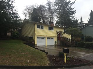 1725 W Hills Blvd, Coos Bay, OR