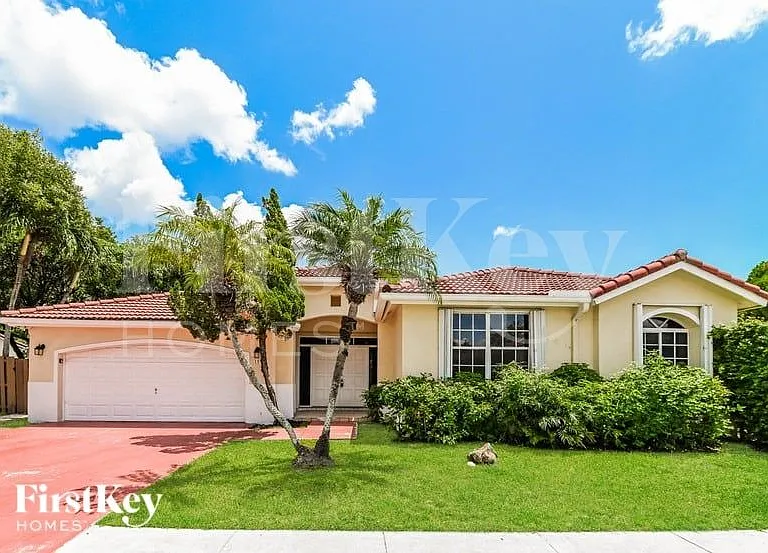 10901 SW 161st Pl — Photo 1