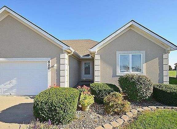 2nd image of 420 Marina Ct