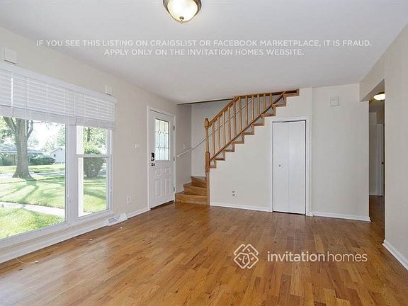 3rd image of 358 N 2nd Ave