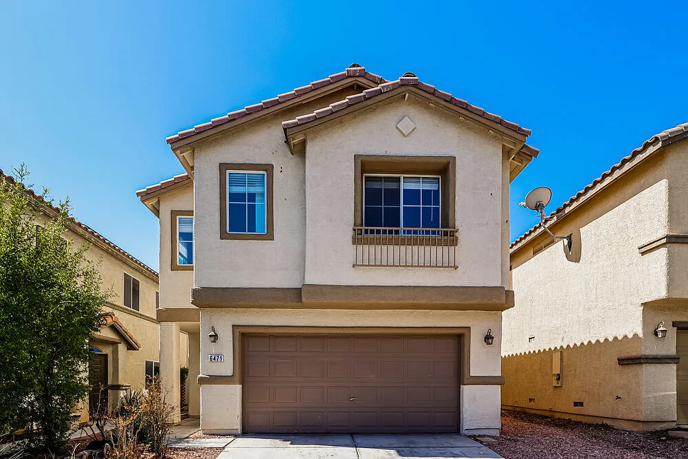 4 bed, 2.5 bath, 1526 sqft, $2,090 — Photo 1