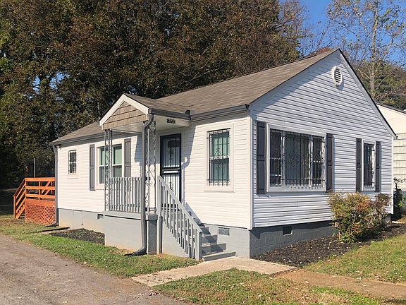 2nd image of 2739 Parkview Ave