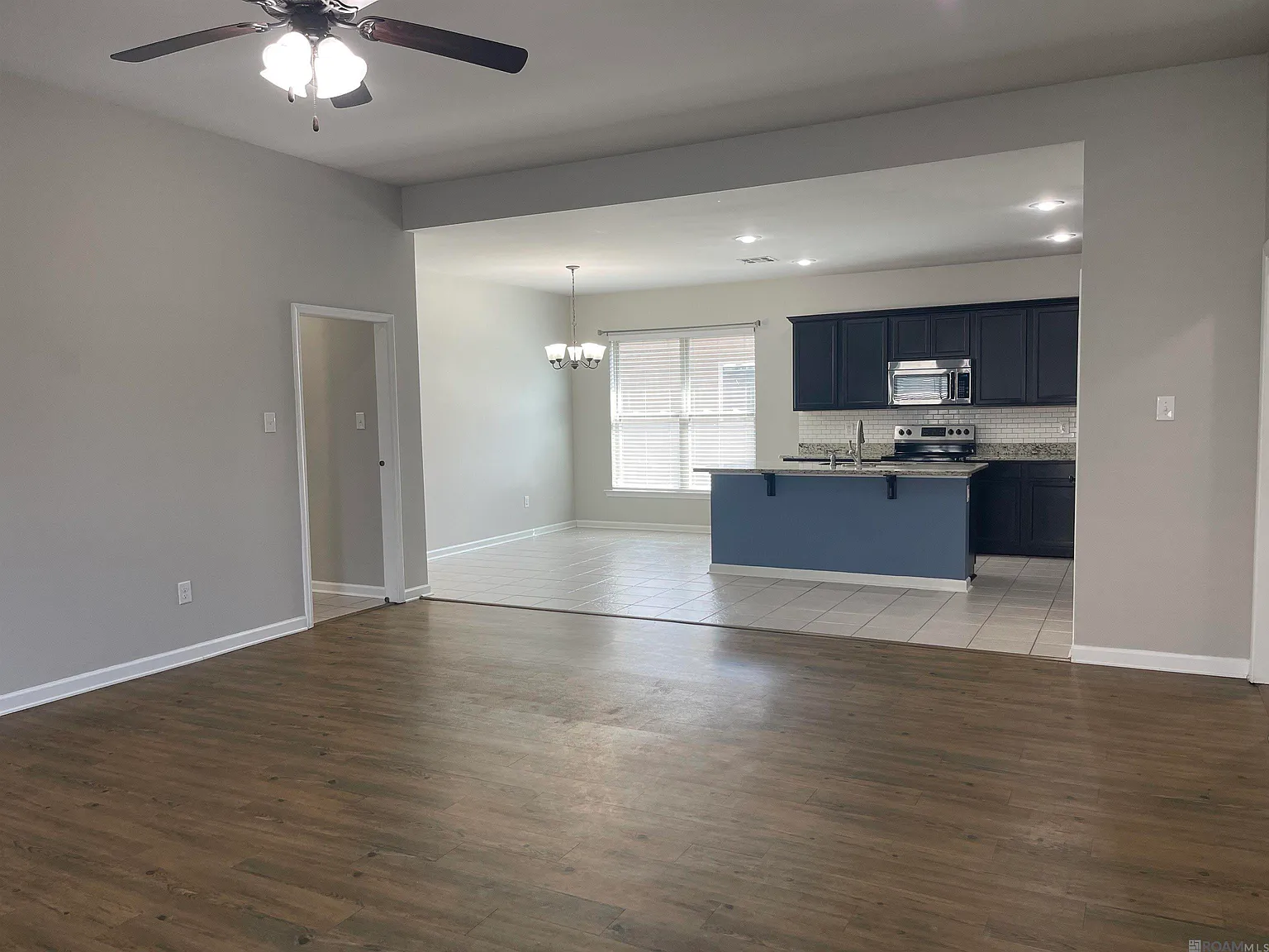 3 bed, 1973 sqft, $2,200 — Photo 3