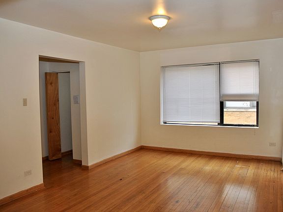 3rd image of 7339 S Coles Ave APT 2E