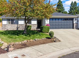 23 Blue Heron Ct, Eagle Pt, OR 97524