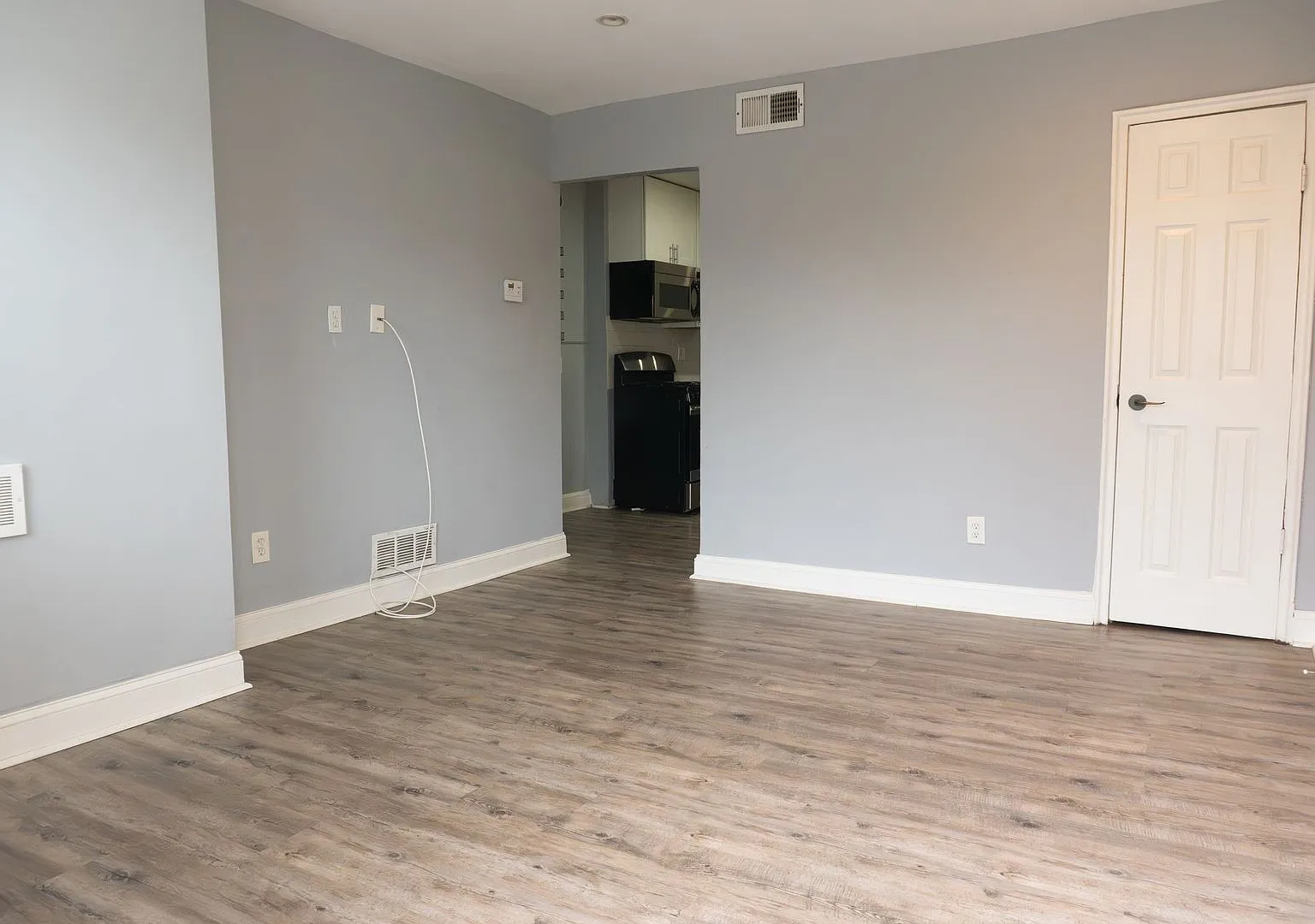 H St/Kingman Park - Renovated 1 bedroom — Photo 3