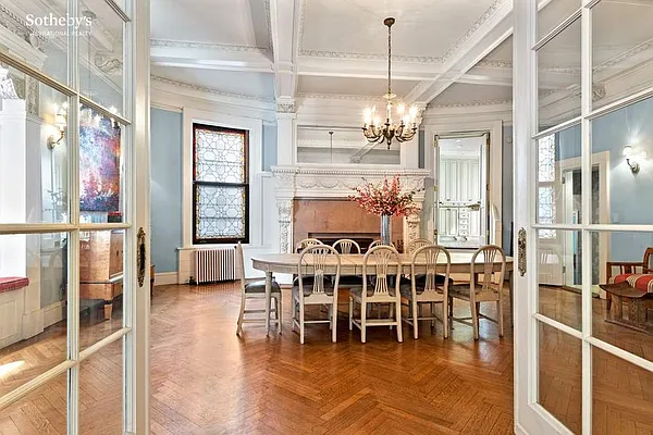 Sold by Sotheby's International Realty | media 4