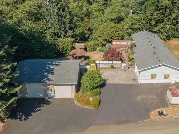 93493 Sunset Ln, North Bend, OR 97459