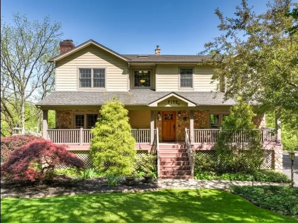 5A Peace Valley Rd, Montville Twp., NJ 07082