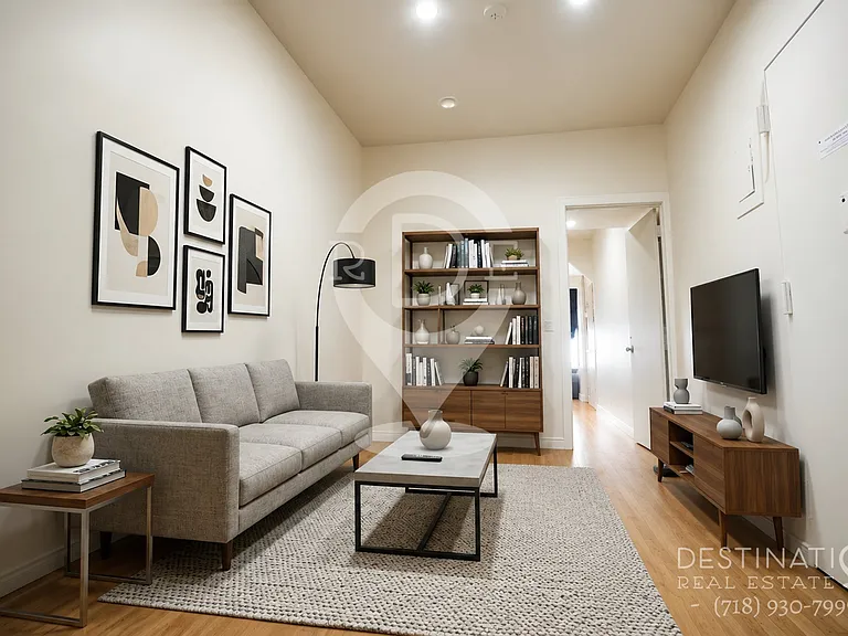 72 Nelson St #2R — Photo 3