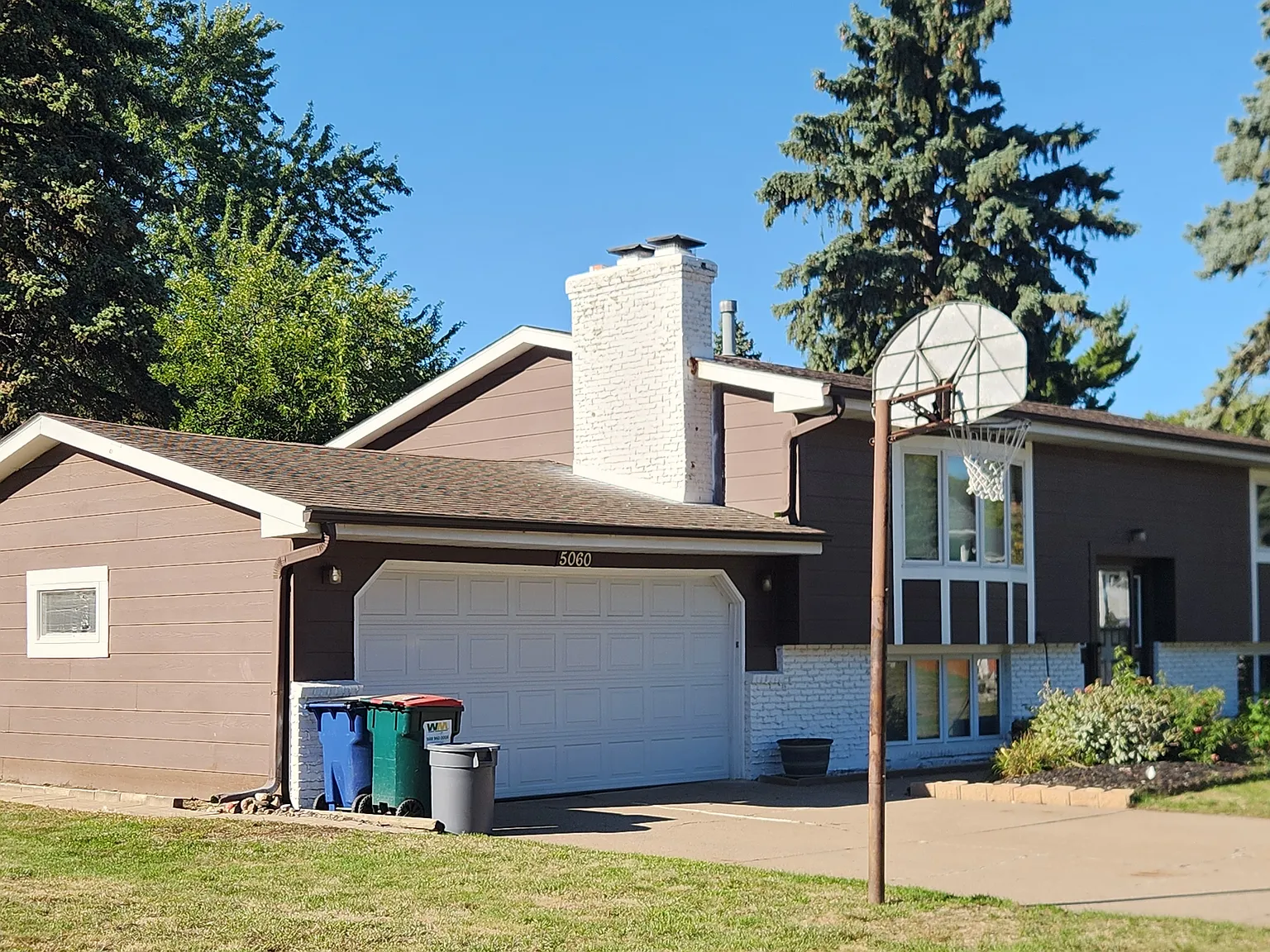 4 bed, 1937 sqft, $2,340 — Photo 3