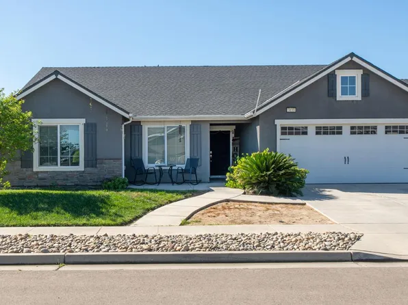 3133 4th St, Sanger, CA 93657