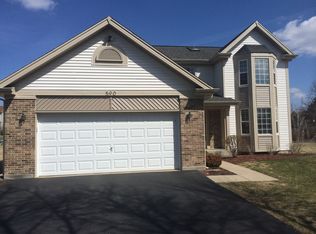 590 S Country Ridge Ct, Lake Zurich, IL 60047