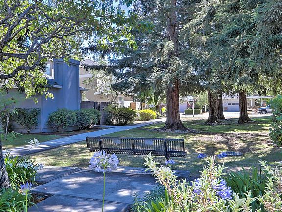 5th image of 1227 Sanchez Way