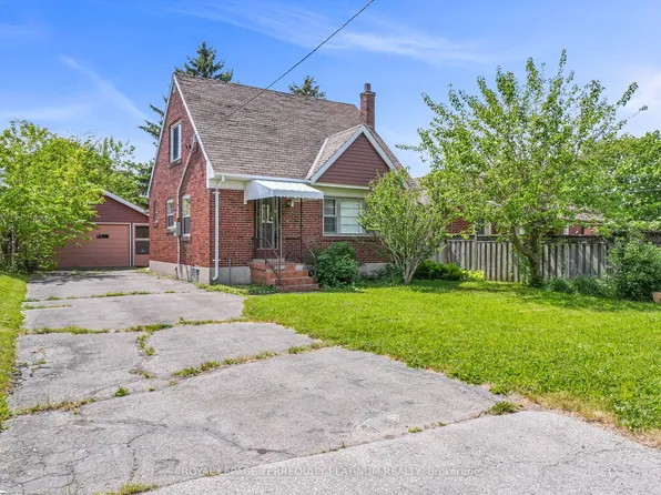 4 Sunray Cres, Toronto, ON M3M 2C5