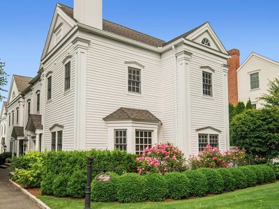 124 South Avenue #124, New Canaan, CT, 06840