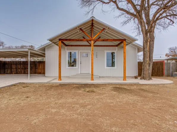 709 3rd St, Abernathy, TX 79311