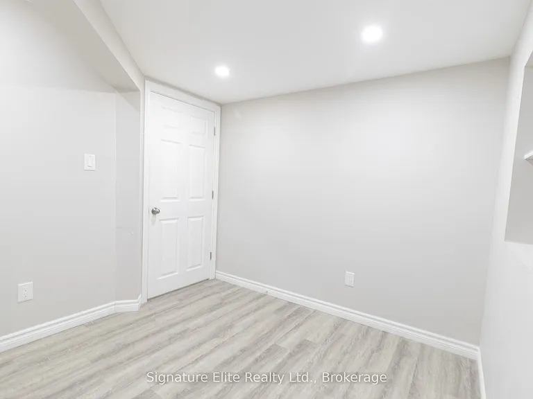 2561 Stallion Dr #BASEMENT — Photo 9