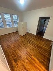 5th image of 72 Norwood St