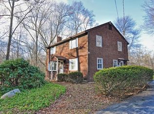 111 Hickory Rd, North Attleboro, MA 02760