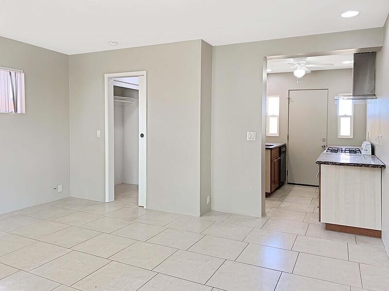 1st image of 37219 Melrose Dr #6