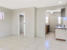 37219 Melrose Dr, Cathedral City, CA