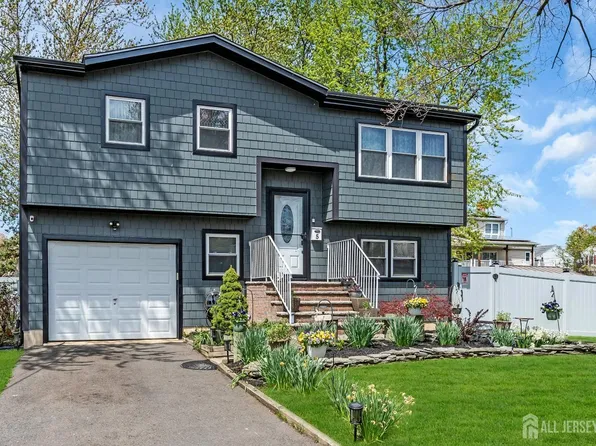 5 Avenue B, Port Monmouth, NJ 07758