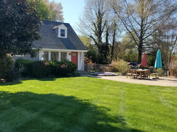 6601 Cavalier Dr, Alexandria, VA 22307