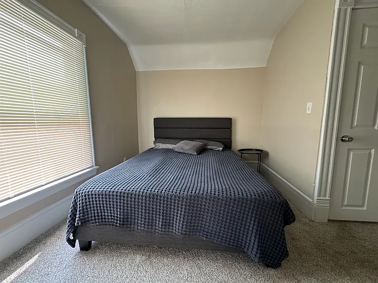111 Sweet St NE #2 — Photo 1