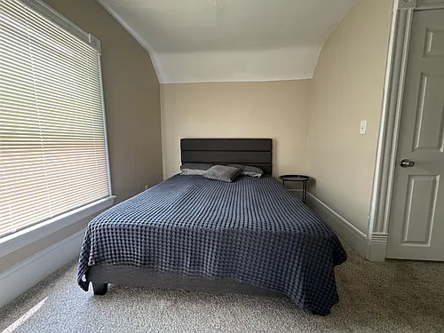 111 Sweet St NE Photo 1