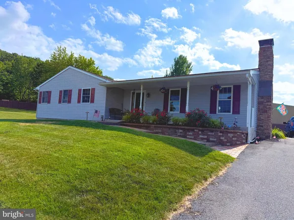 902 Fritztown Rd, Sinking Spring, PA 19608