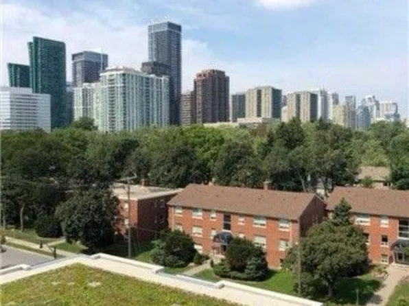120 Harrison Garden Blvd, Toronto, ON