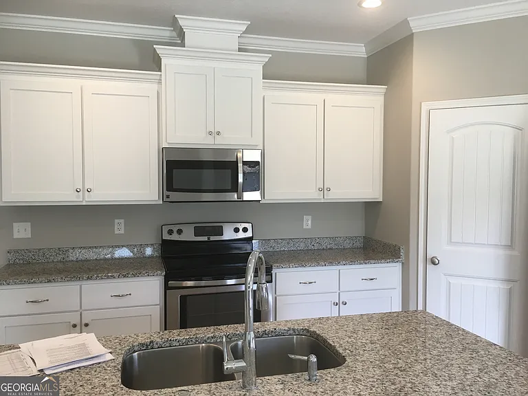 123 Gary Cir — Photo 3